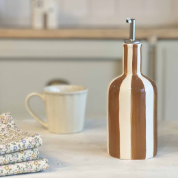 Bouteille à huile en grès rayures marron