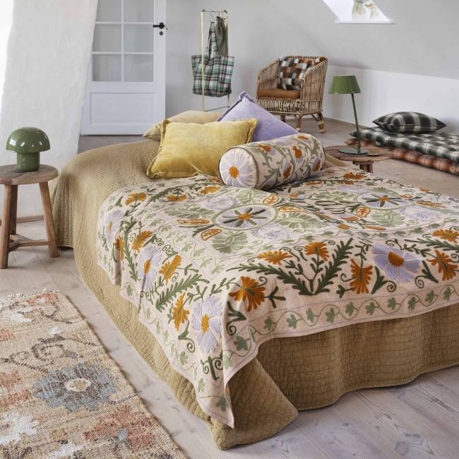 Jeté de lit brodé Suzani – couvre-lit artisanal en coton