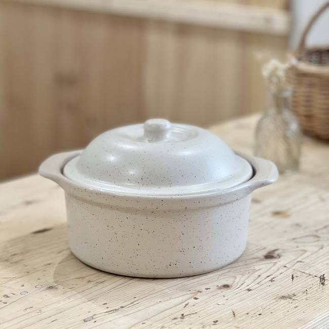 Plat à four avec couvercle en grès beige