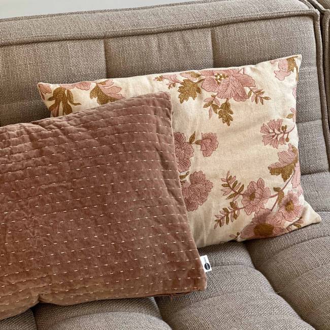 Housse de coussin en velours doux uni – Teinte Brun chaud