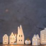 Maison photophore toit en pente