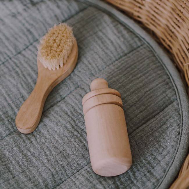 Brosse en bois pour poupée - Olli Ella