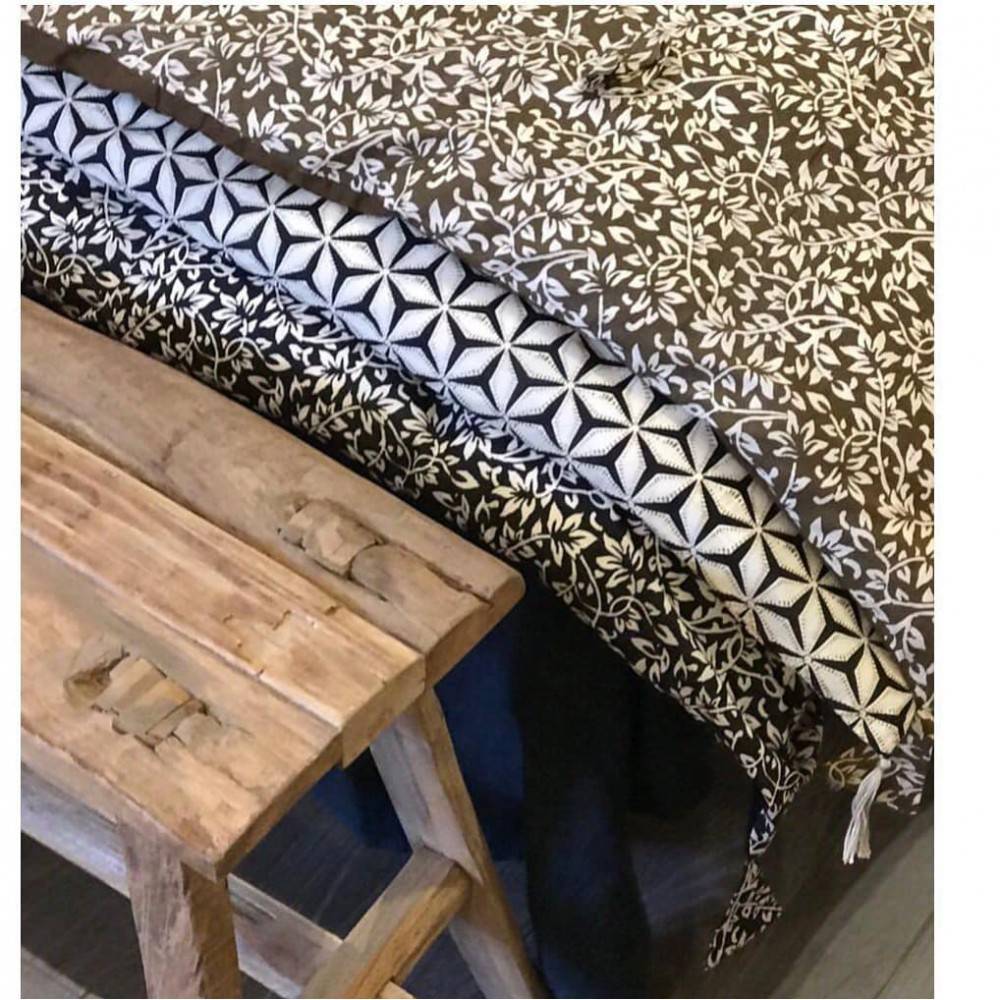 Édredon Go Autrefois - Dessus De Lit 240x260 Cm + 2 Taies 65x65 Cm - Coton, Pompons Cousus Main, Matelassé Doux