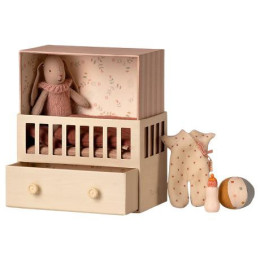 Bébé lapin dans sa chambre - Maileg